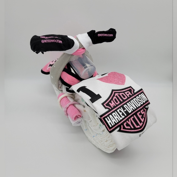 Pink Harley Davidson motorcycle diaper cake - Picture 5 of 15